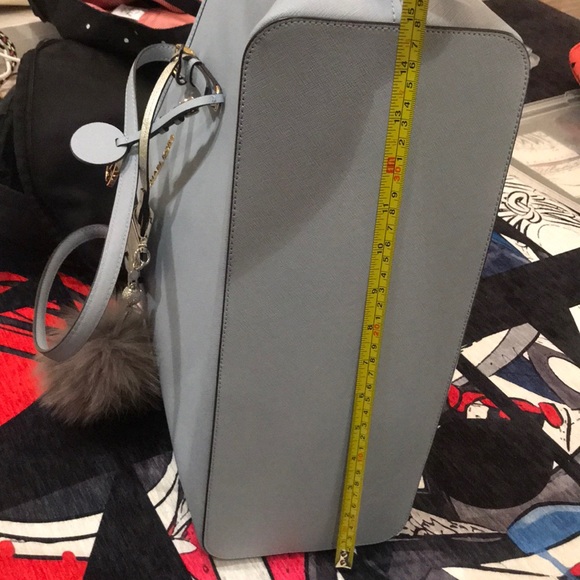 Michael Kors bag - Picture 8 of 15